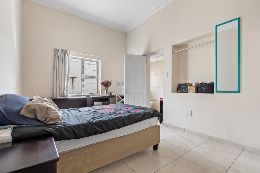 10 Bedroom Property for Sale in Observatory Western Cape